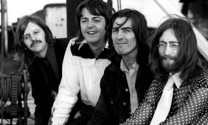 Ouça agora: Beatles lançam música inédita escrita e gravada por John Lennon  com ajuda de IA 